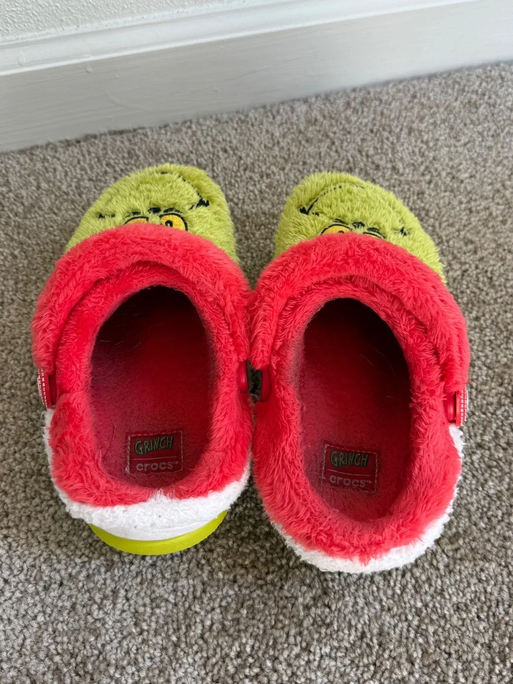 Crocs The Grinch Fuzzy Lined Clogs Kids 1J Unisex Christmas Slippers
